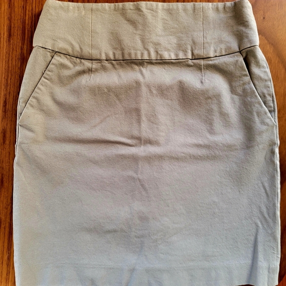 Banana Republic Silver Stretch Skirt WITH POCKETS 6P - Picture 1 of 6